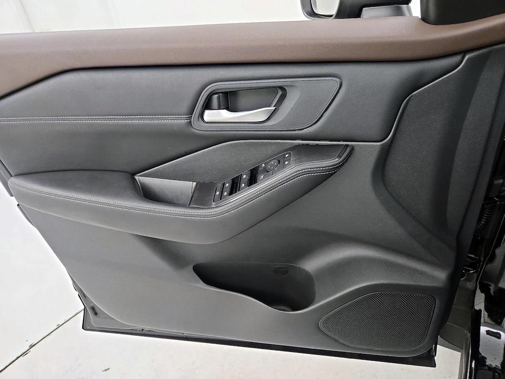used 2023 Nissan Rogue car, priced at $27,998