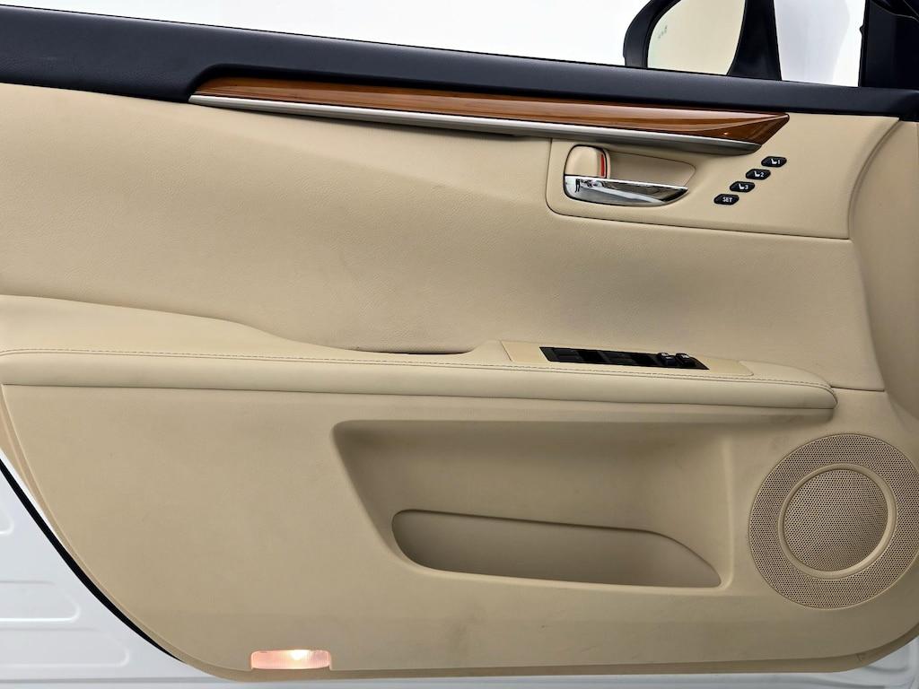 used 2013 Lexus ES 300h car, priced at $18,998