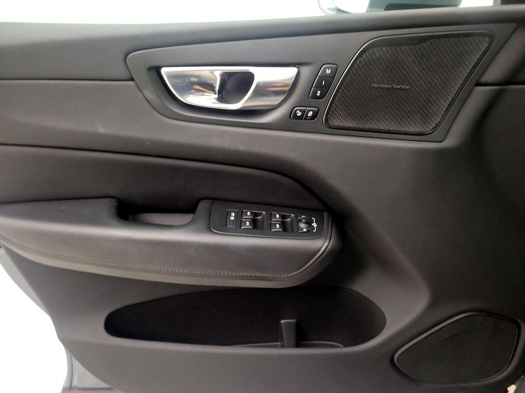 used 2023 Volvo XC60 car, priced at $30,998