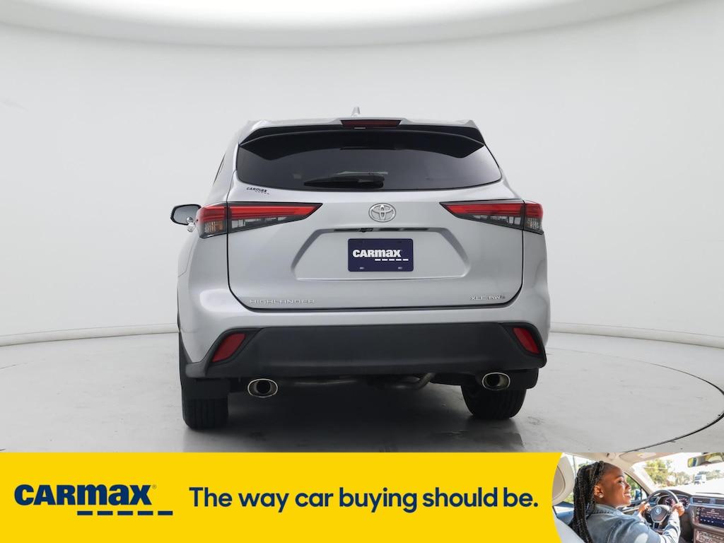 used 2020 Toyota Highlander car, priced at $34,998