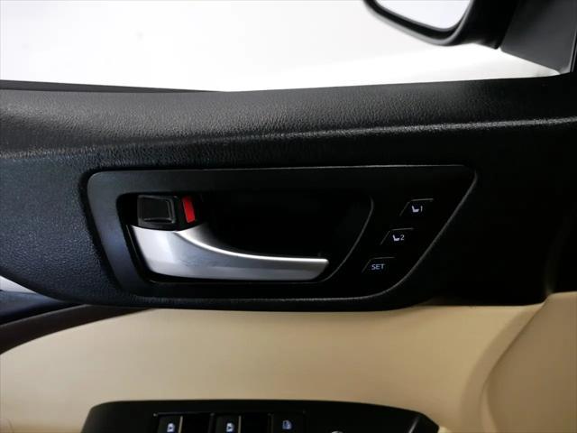 used 2019 Toyota Highlander car, priced at $26,850