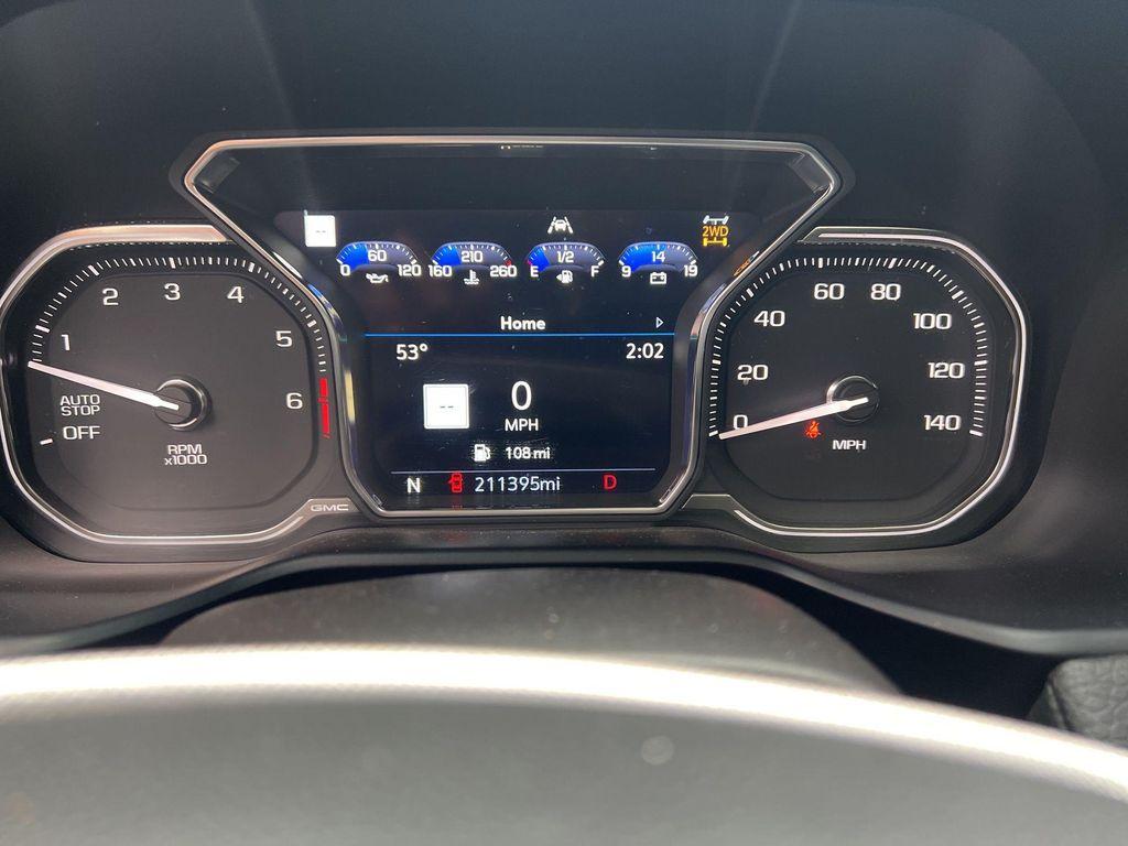 used 2021 GMC Yukon XL car, priced at $25,977