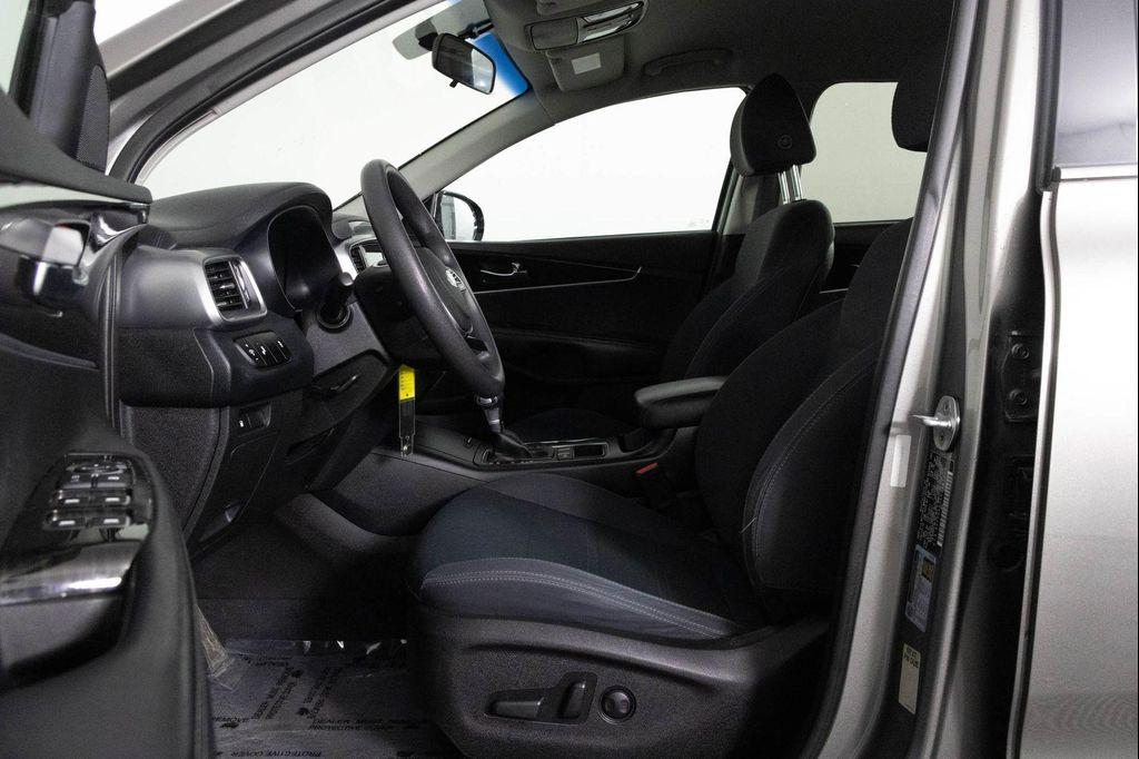 used 2019 Kia Sorento car, priced at $13,477