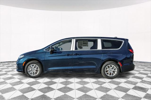 new 2025 Chrysler Pacifica car, priced at $39,822