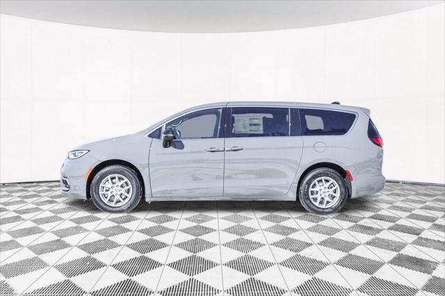 new 2025 Chrysler Pacifica car, priced at $38,469