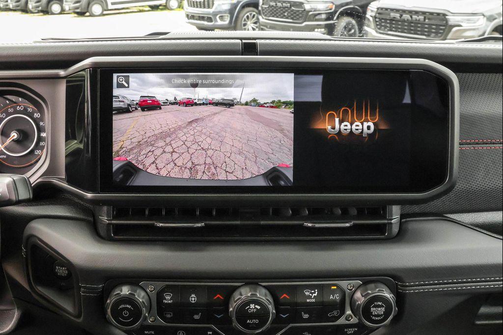 new 2025 Jeep Gladiator car, priced at $45,940