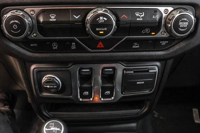 new 2025 Jeep Wrangler car, priced at $32,163