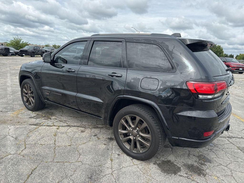 used 2016 Jeep Grand Cherokee car, priced at $15,877