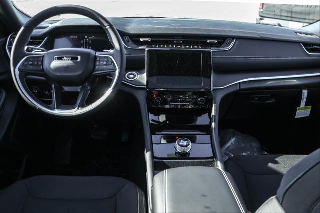 new 2025 Jeep Grand Cherokee L car, priced at $40,430