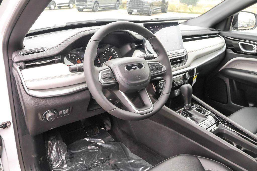 new 2025 Jeep Compass car, priced at $26,963