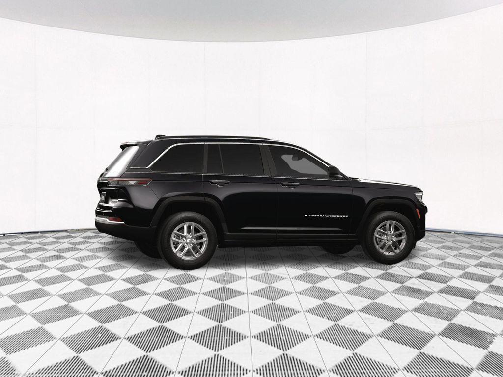 new 2025 Jeep Grand Cherokee car, priced at $37,470
