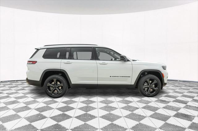 new 2024 Jeep Grand Cherokee L car, priced at $45,977