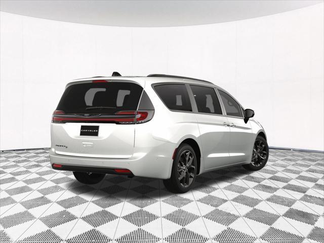 new 2024 Chrysler Pacifica car, priced at $39,117