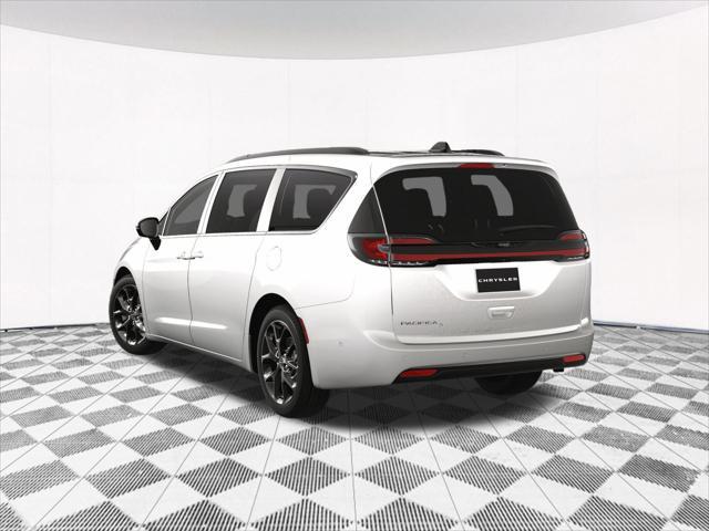 new 2024 Chrysler Pacifica car, priced at $39,117