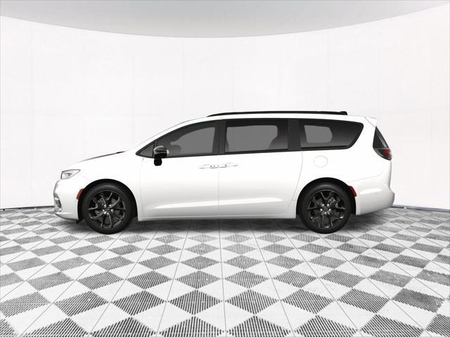 new 2024 Chrysler Pacifica car, priced at $39,117