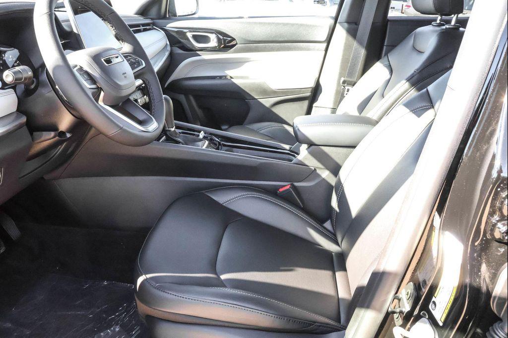 new 2026 Jeep Compass car, priced at $32,111