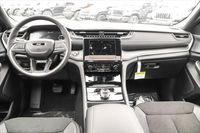 new 2025 Jeep Grand Cherokee car, priced at $39,791
