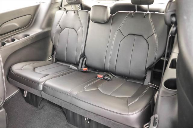 new 2025 Chrysler Pacifica car, priced at $44,753