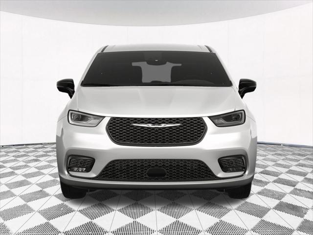 new 2025 Chrysler Pacifica car, priced at $42,426