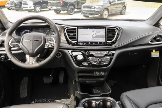 new 2025 Chrysler Pacifica car, priced at $44,753