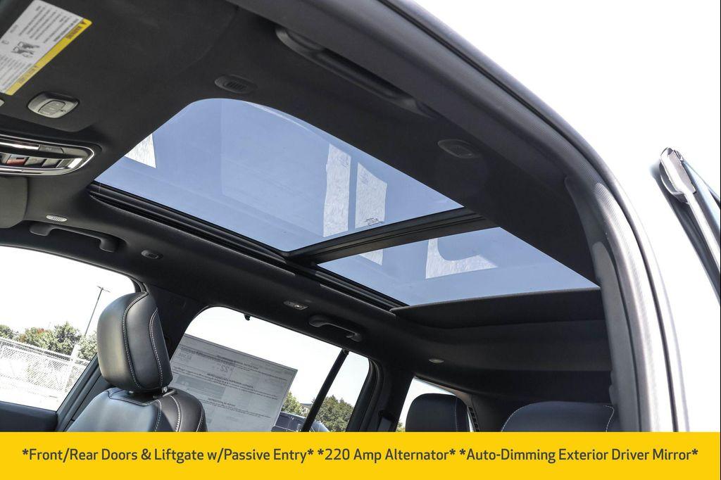 new 2025 Jeep Grand Cherokee car, priced at $47,390