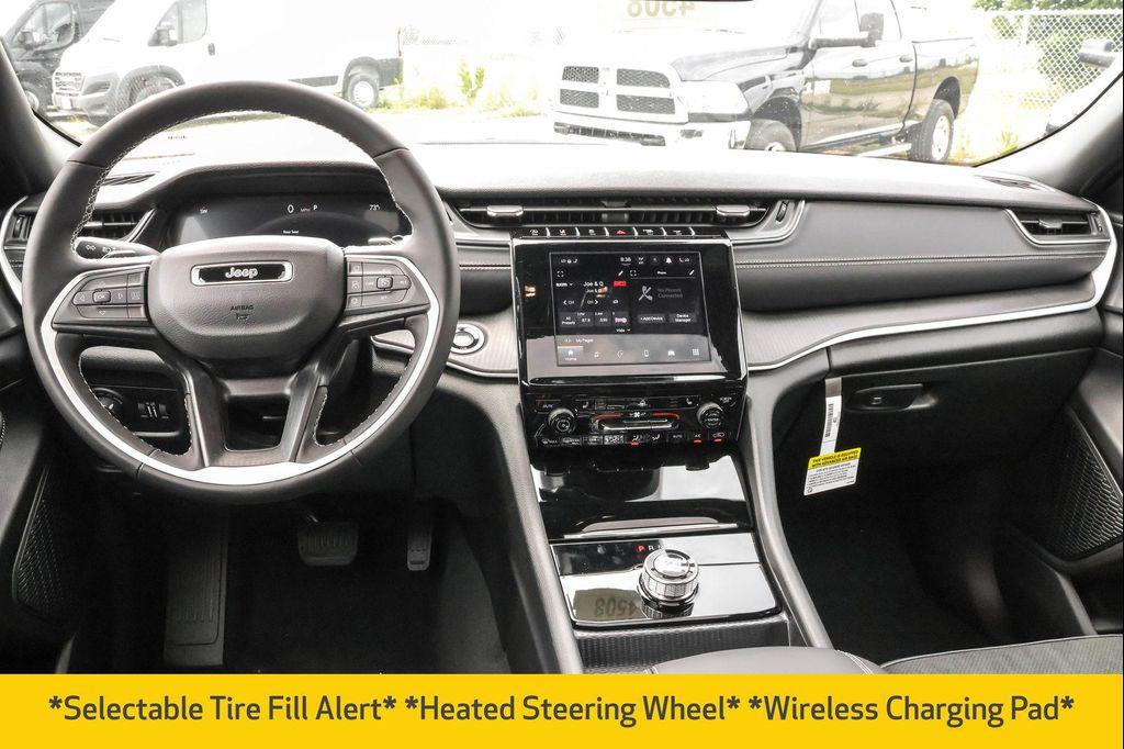 new 2025 Jeep Grand Cherokee car, priced at $38,730