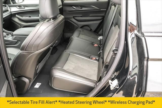 new 2025 Jeep Grand Cherokee car, priced at $40,210