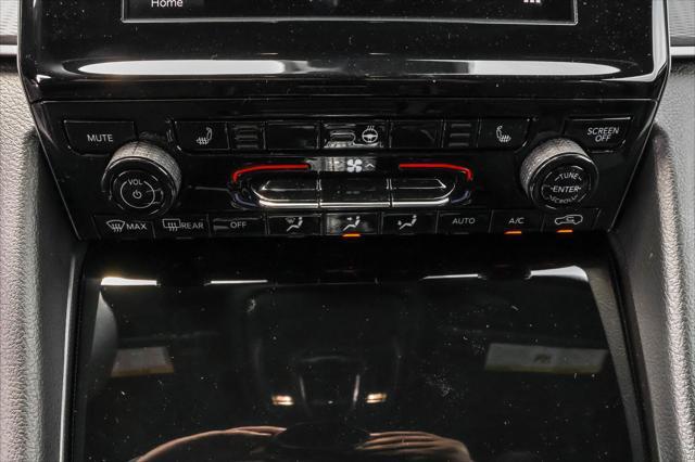 new 2025 Jeep Grand Cherokee car, priced at $40,210