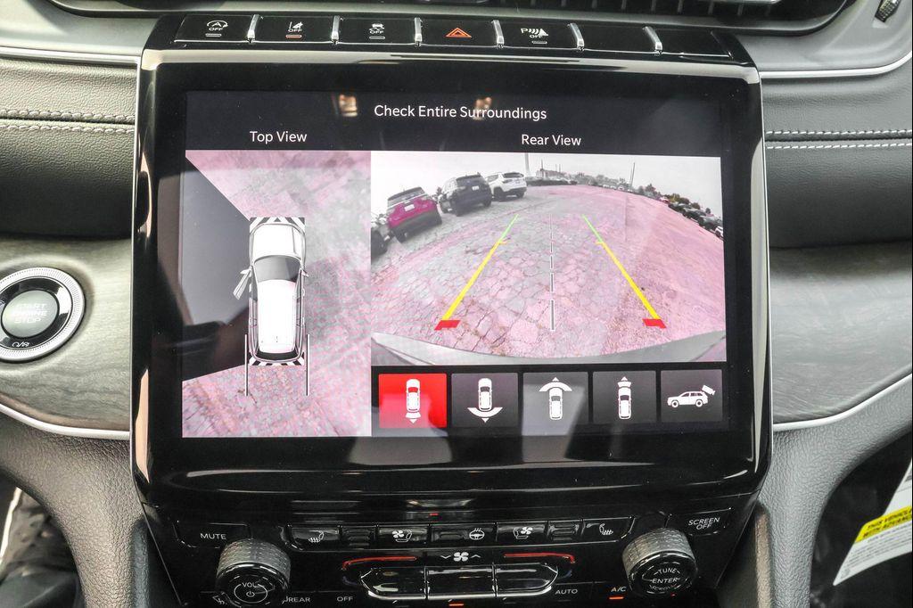 new 2025 Jeep Grand Cherokee car, priced at $47,599