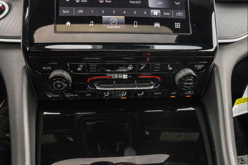 new 2025 Jeep Grand Cherokee car, priced at $37,022