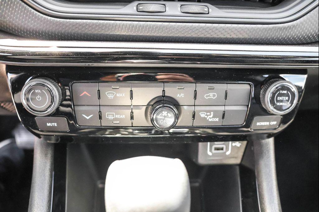 new 2025 Jeep Compass car, priced at $27,958