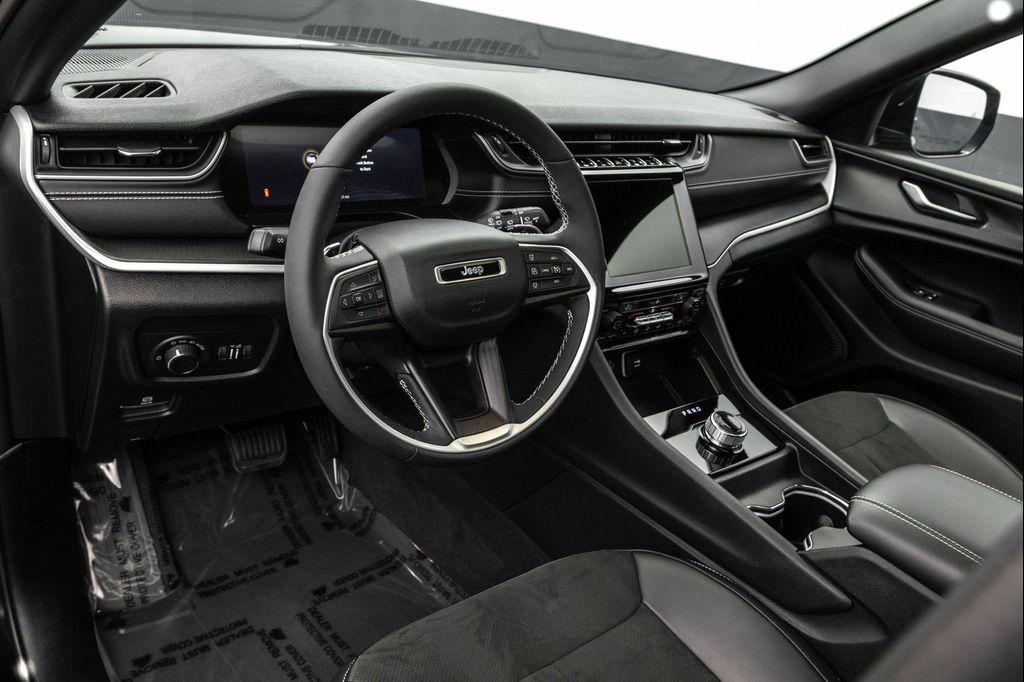 used 2023 Jeep Grand Cherokee car, priced at $37,977