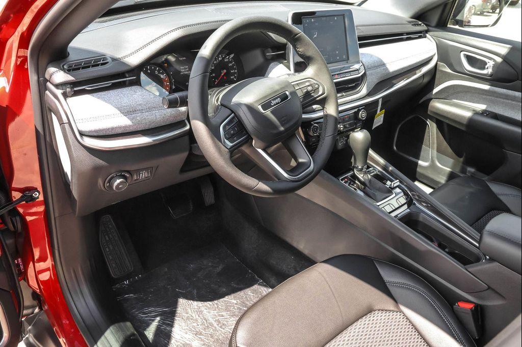 new 2025 Jeep Compass car, priced at $26,513