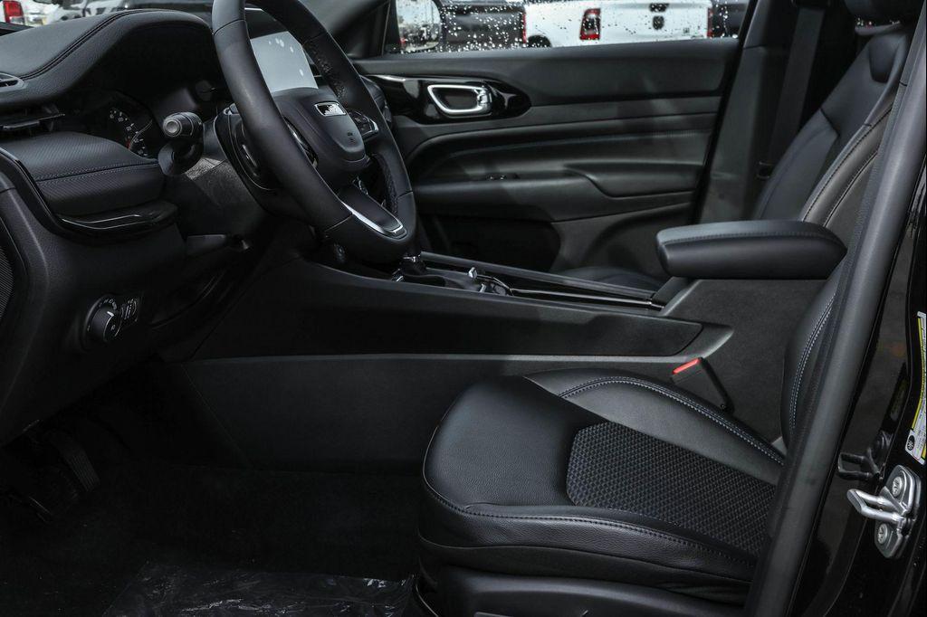 new 2025 Jeep Compass car, priced at $25,355