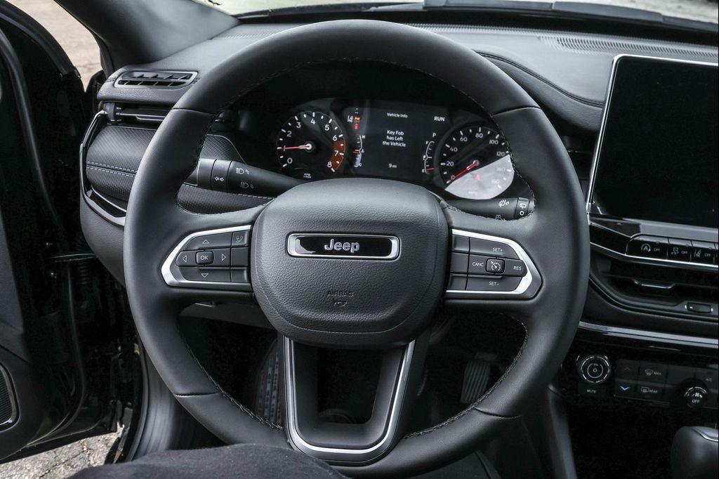 new 2025 Jeep Compass car, priced at $25,355