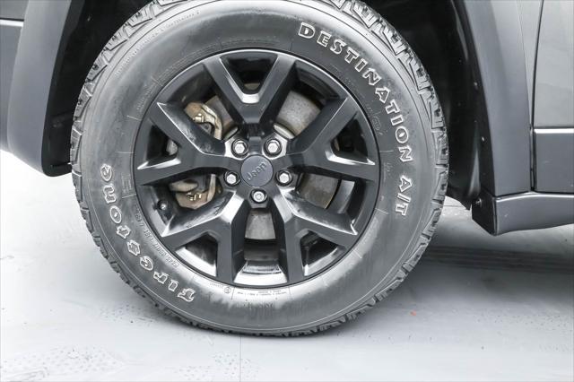 used 2018 Jeep Cherokee car, priced at $20,477