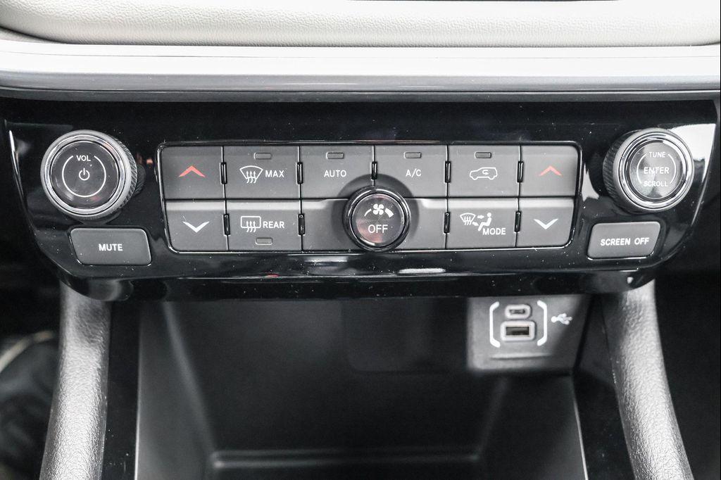 new 2025 Jeep Compass car, priced at $29,977