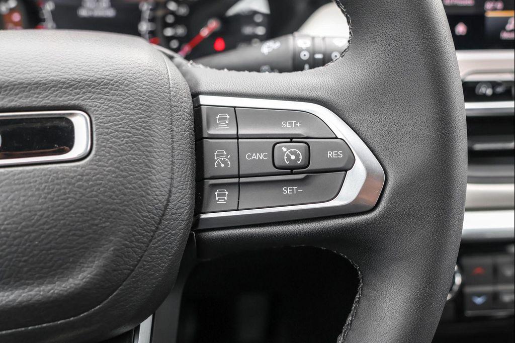 new 2025 Jeep Compass car, priced at $29,977