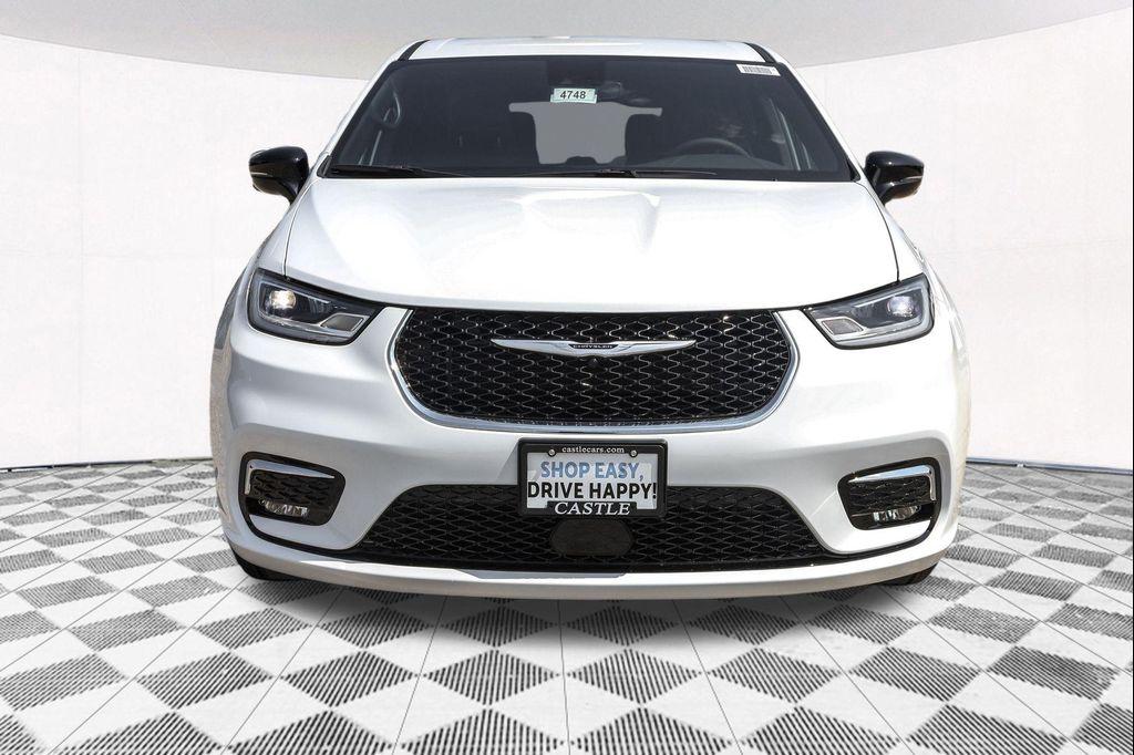 new 2026 Chrysler Pacifica car, priced at $38,288