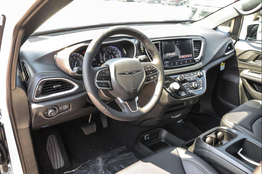 new 2026 Chrysler Pacifica car, priced at $38,288