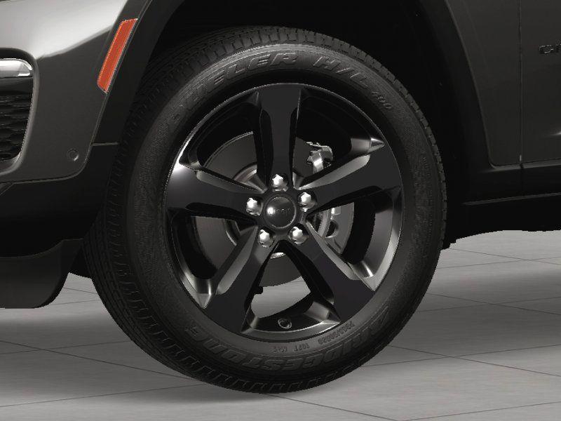 new 2025 Jeep Grand Cherokee car, priced at $47,530