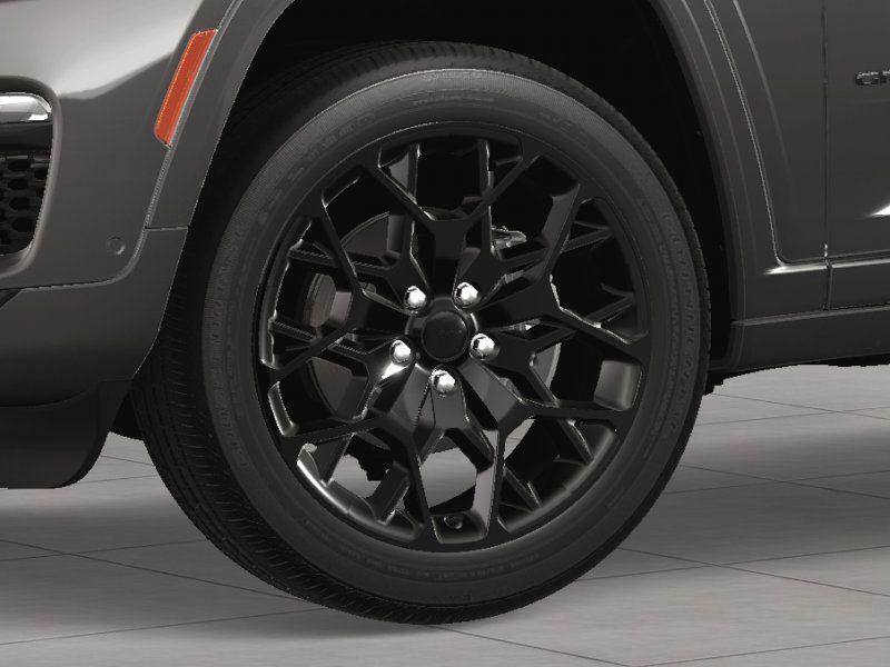 new 2025 Jeep Grand Cherokee car, priced at $55,837