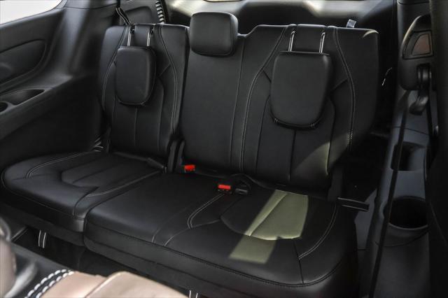 new 2025 Chrysler Pacifica car, priced at $42,027