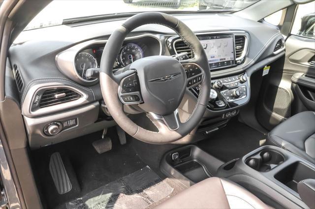 new 2025 Chrysler Pacifica car, priced at $42,027