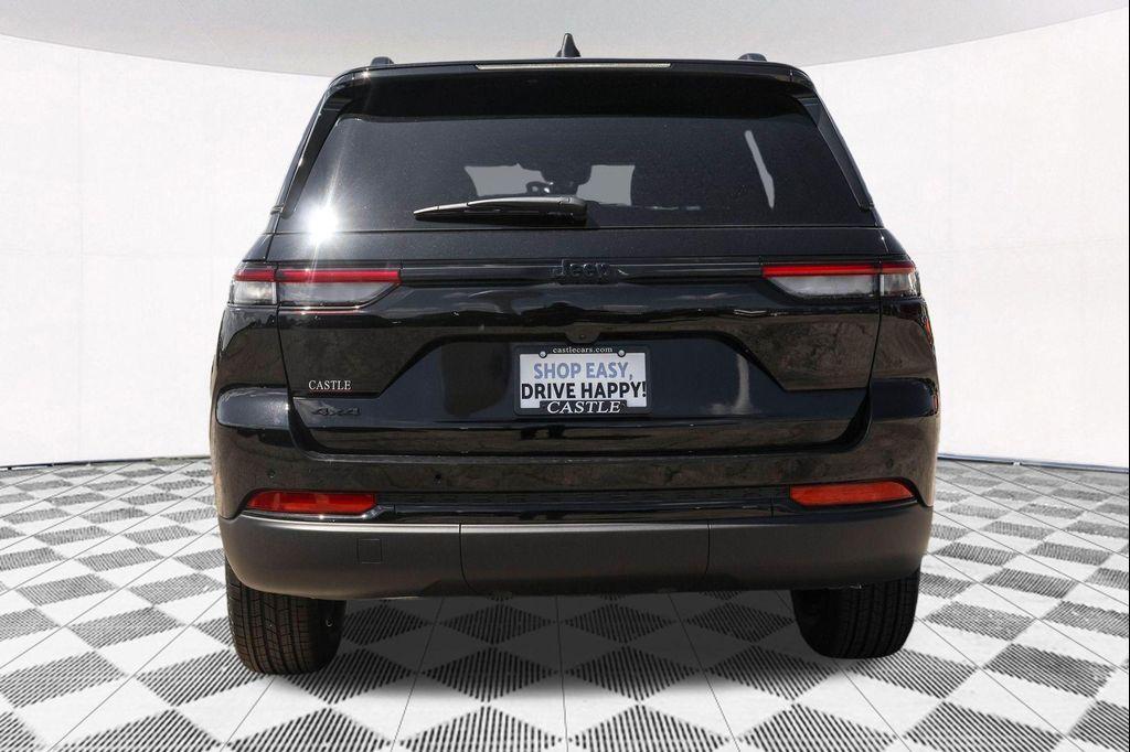 new 2025 Jeep Grand Cherokee car, priced at $38,530