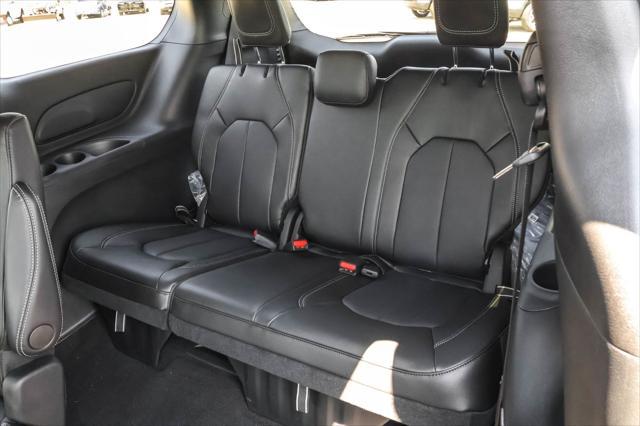 new 2025 Chrysler Pacifica car, priced at $43,239