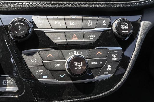 new 2025 Chrysler Pacifica car, priced at $43,239
