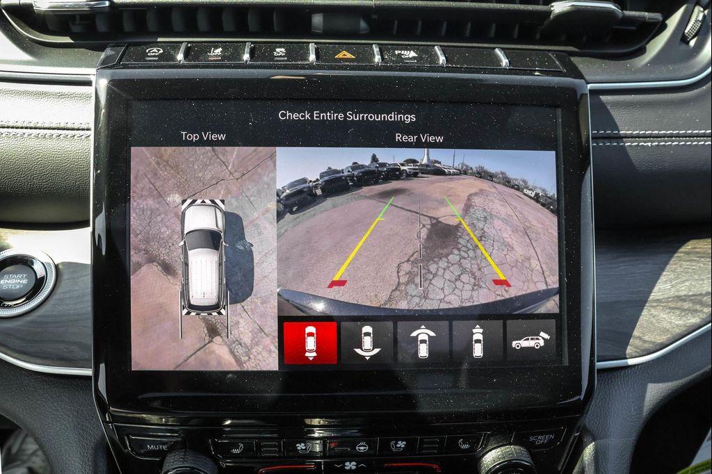 new 2025 Jeep Grand Cherokee car, priced at $42,499