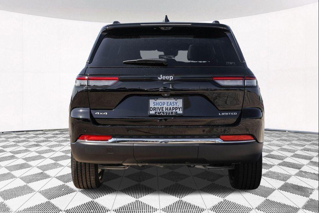 new 2025 Jeep Grand Cherokee car, priced at $42,499