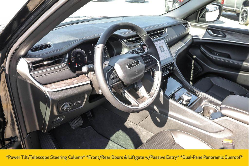 new 2025 Jeep Grand Cherokee car, priced at $42,499
